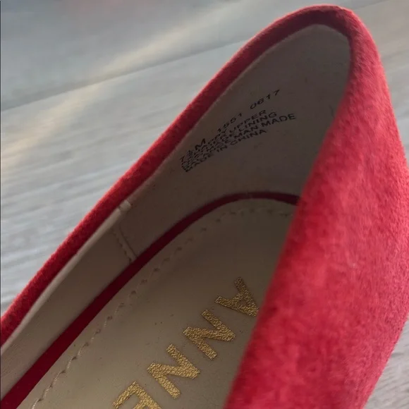 Anne Klein genuine calf, skin size 7 1/2 chunk heel pumps Red never worn - Picture 5 of 8